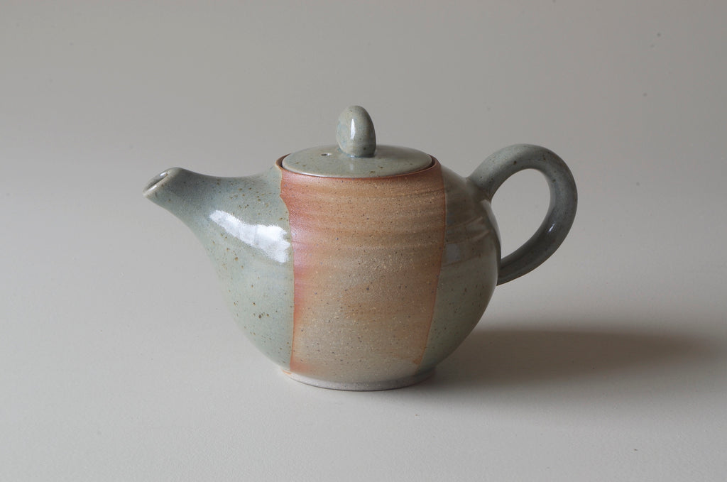 Sandra Bowkett Woodfired Teapot 675