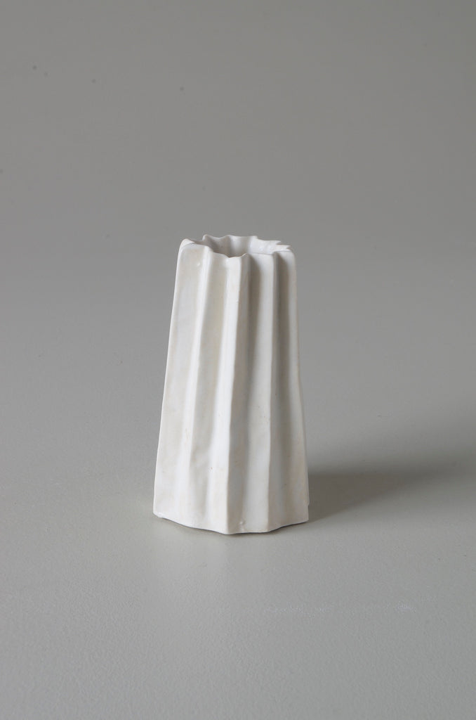 Kirsten Perry Folded Vase 23120118
