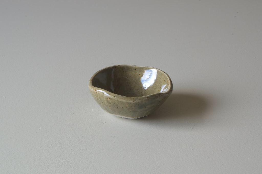 Tara Shackell Pinch Pot 0102